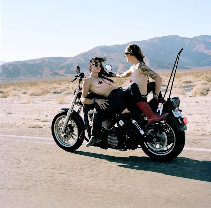 Girls on a motorcycle in Londrina