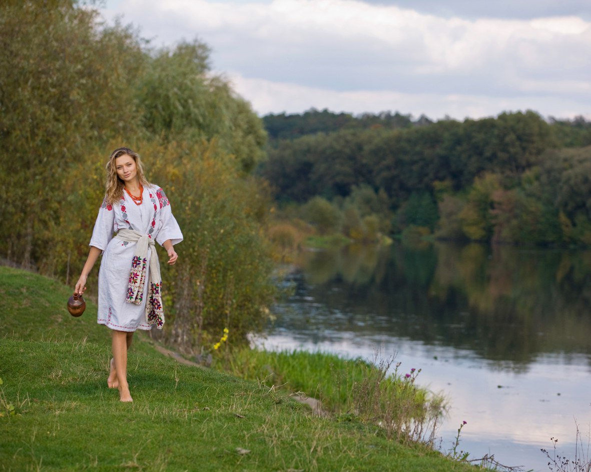 Nude girl Slavic women in Londrina