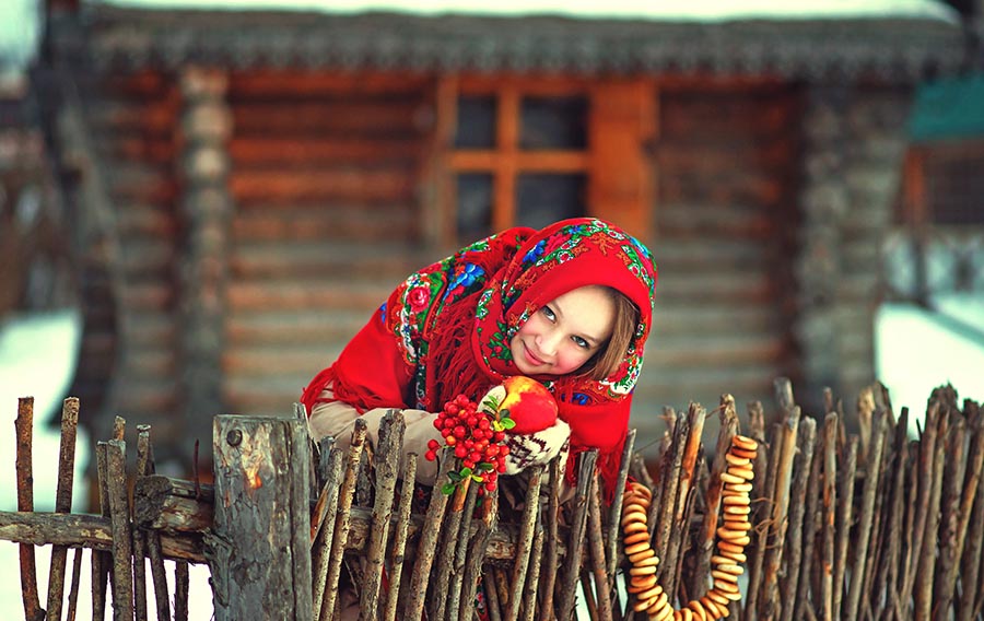 Sexy girl Women in Slavic costumes in Londrina