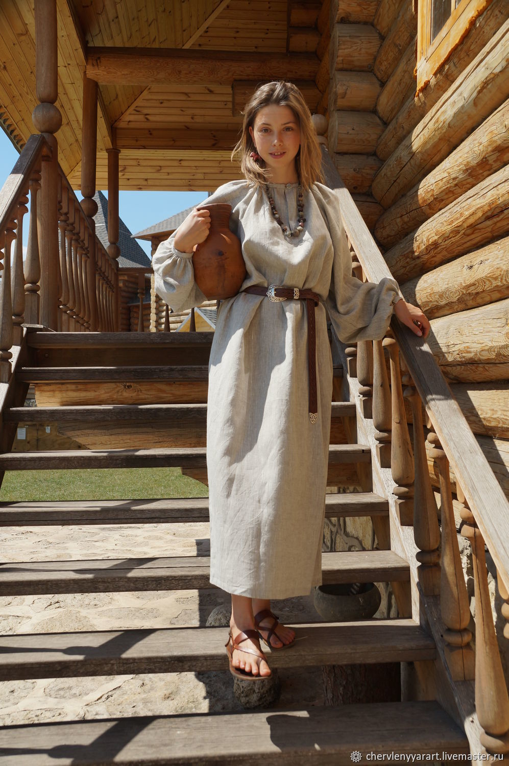 Girls in Slavic costumes in Londrina