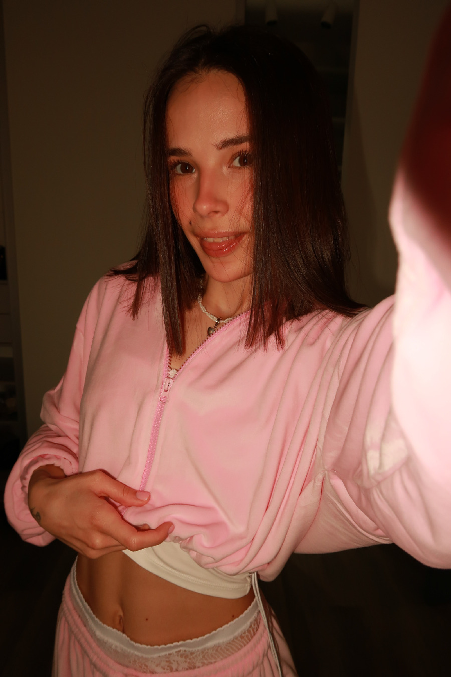 Tina brings the glow — live moments in Londrina