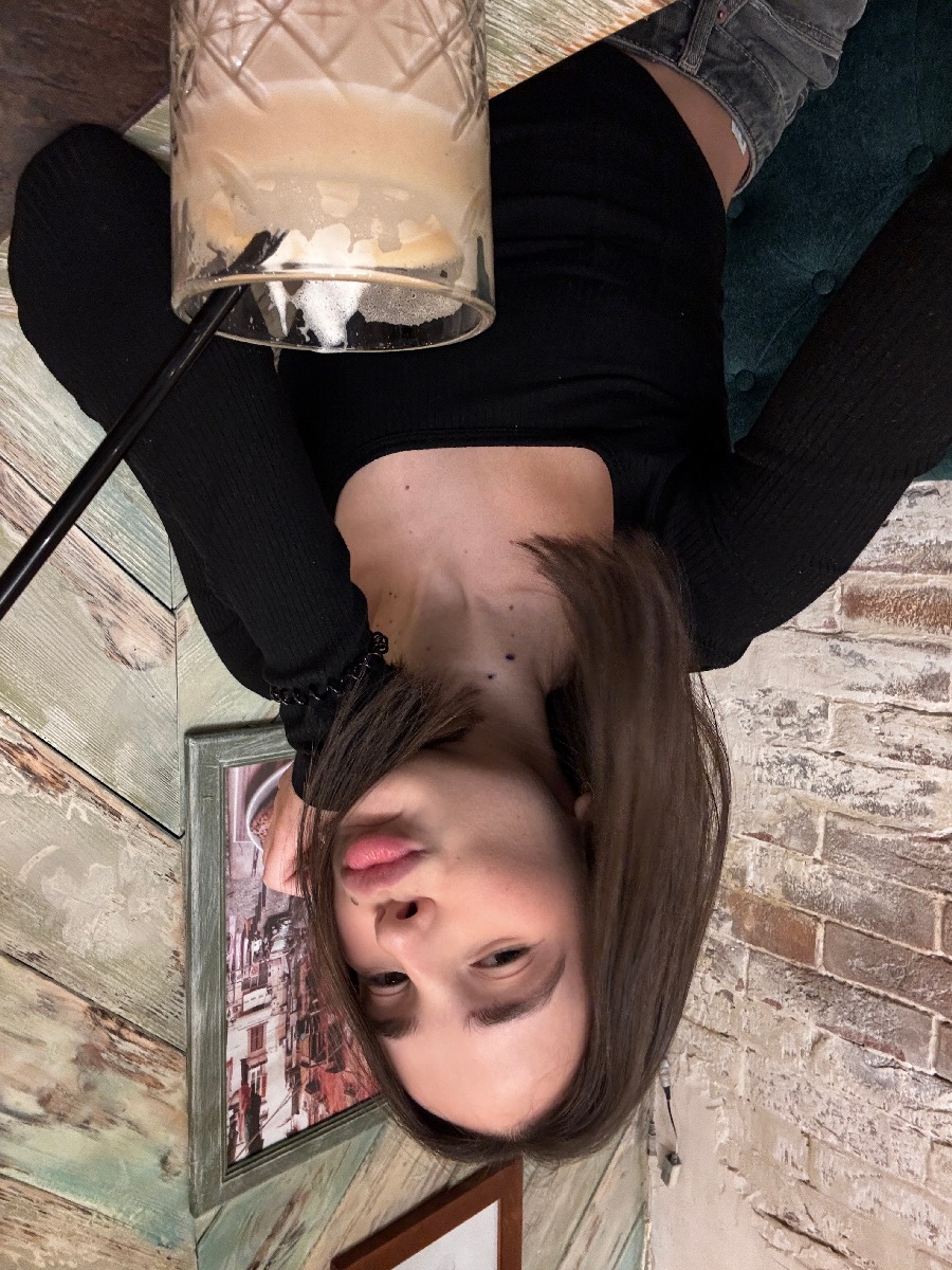 Fresh photos, fresh mood — Tina online in Londrina